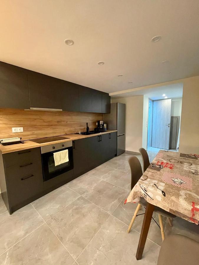 Minimal Two-Floor Apartment Θεσσαλονίκη Εξωτερικό φωτογραφία
